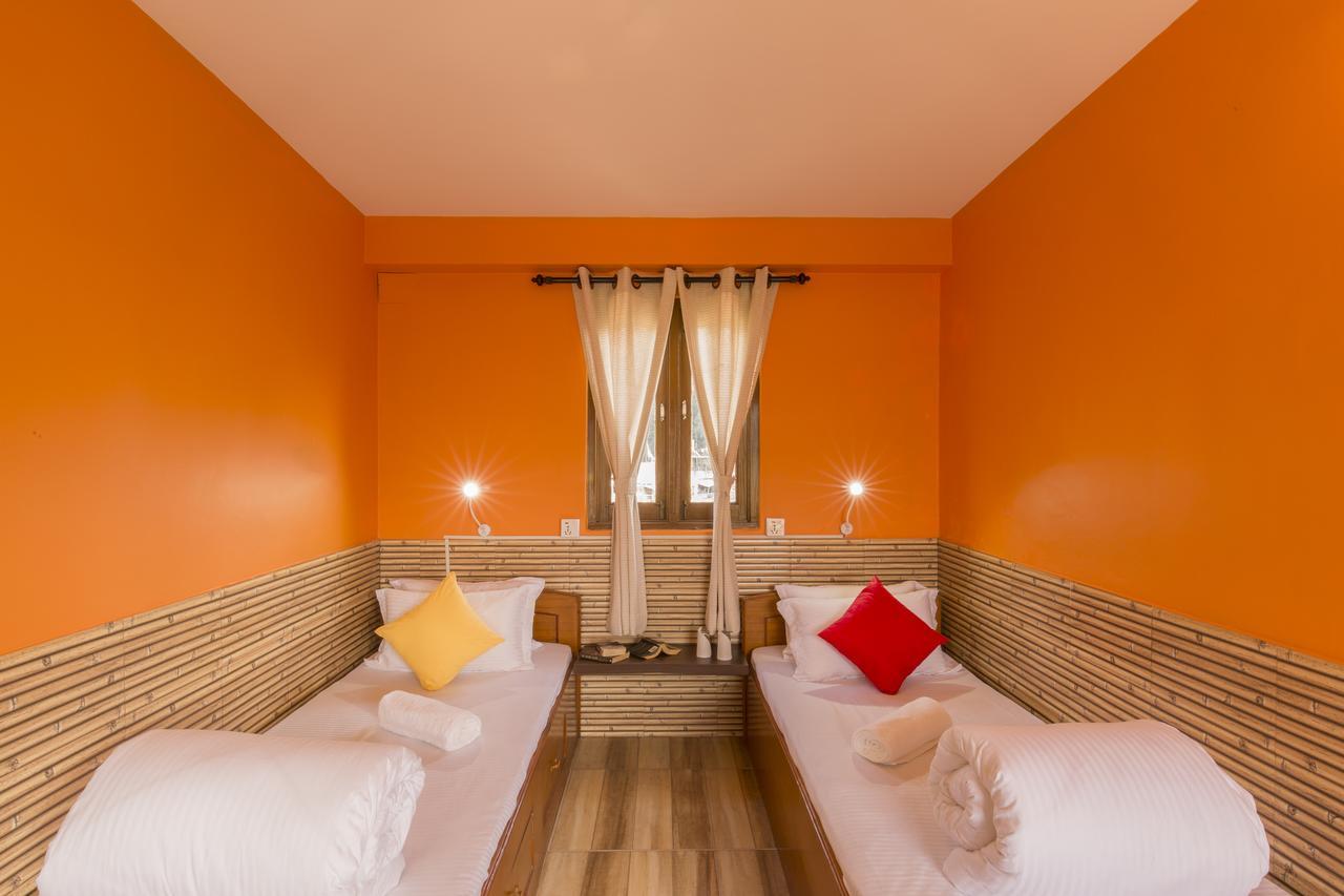 A Pousada Zostel Pokhara Exterior foto