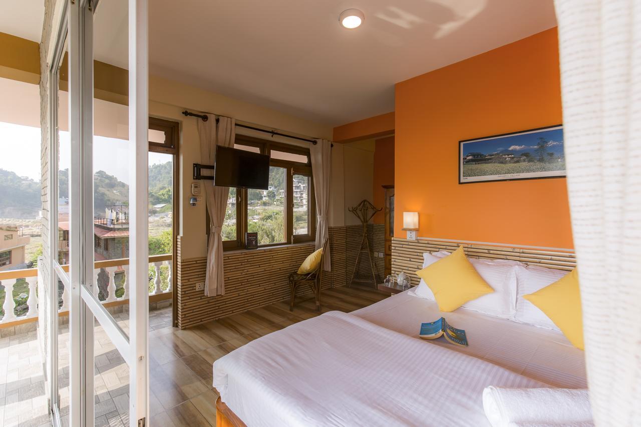A Pousada Zostel Pokhara Exterior foto