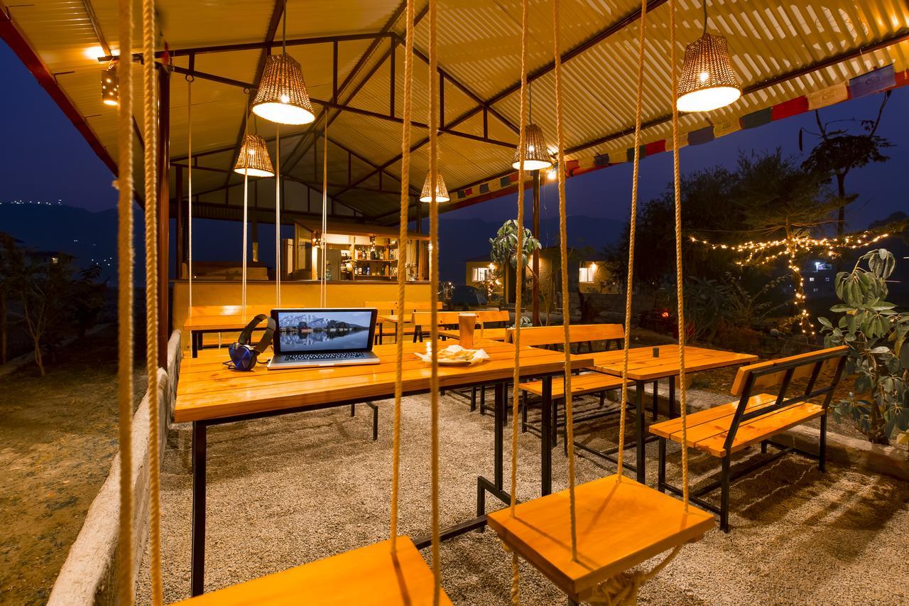 A Pousada Zostel Pokhara Exterior foto