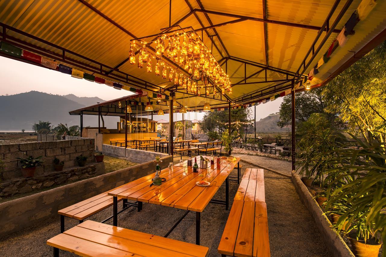 A Pousada Zostel Pokhara Exterior foto